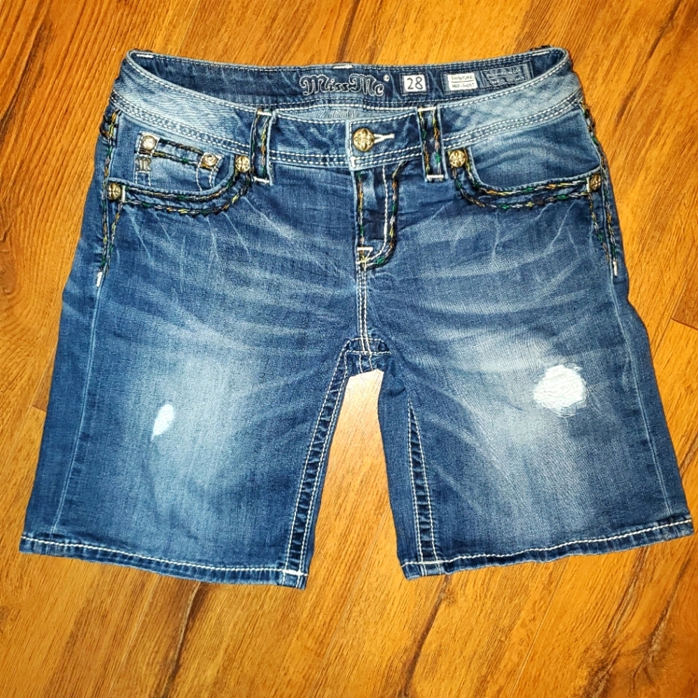 Miss Me Shorts size 28